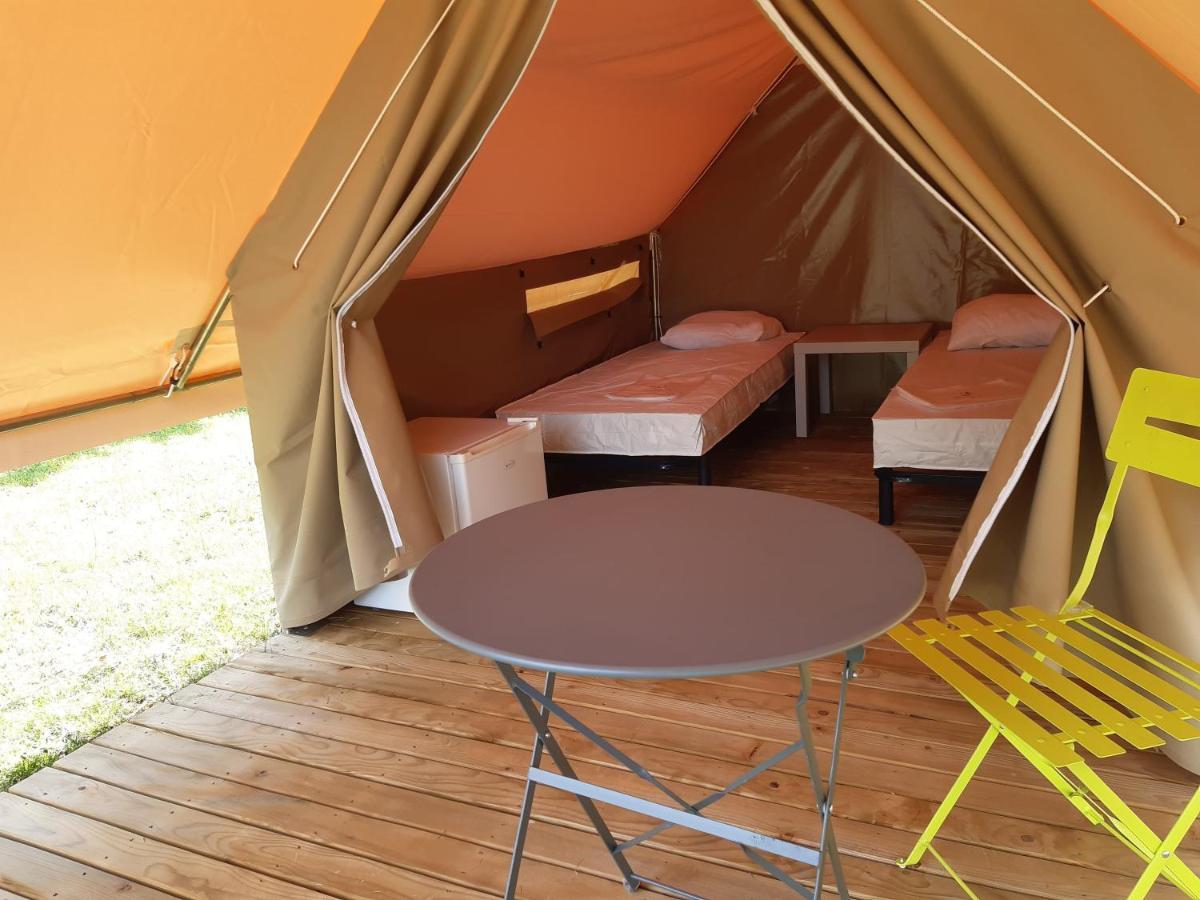 Camping De La Miniere Forges-les-Eaux Exteriér fotografie