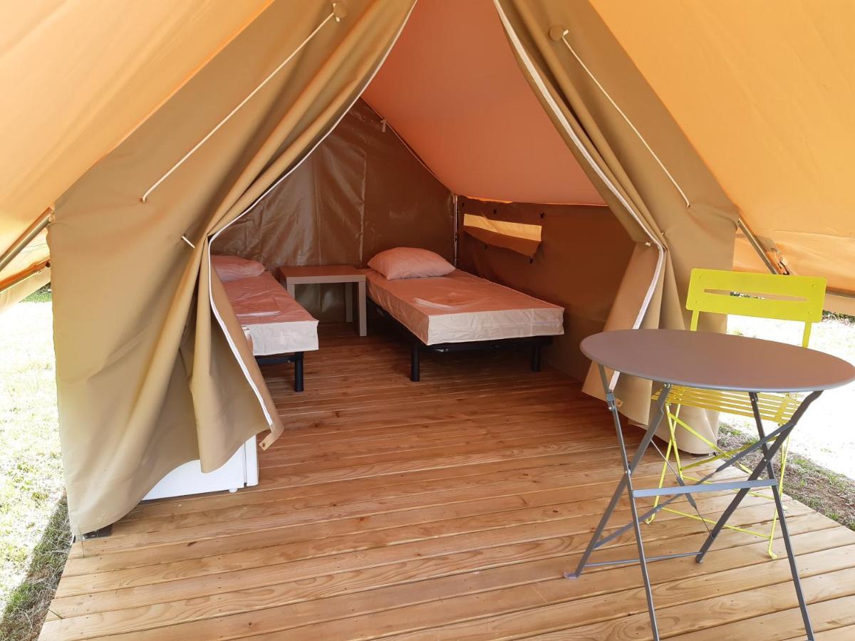 Camping De La Miniere Forges-les-Eaux Exteriér fotografie