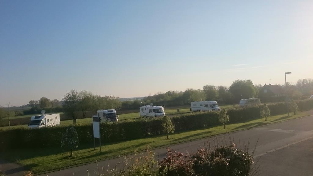 Camping De La Miniere Forges-les-Eaux Exteriér fotografie